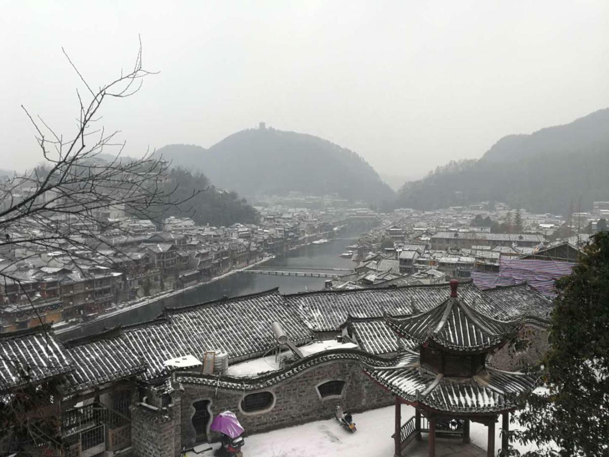 凤凰古城Hemu House酒店 外观 照片